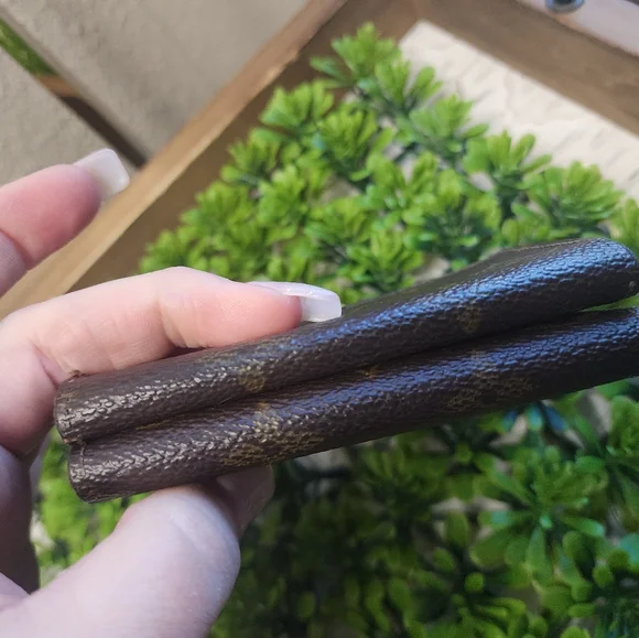 Louis Vuitton double snap compact wallet - Picture 7 of 15